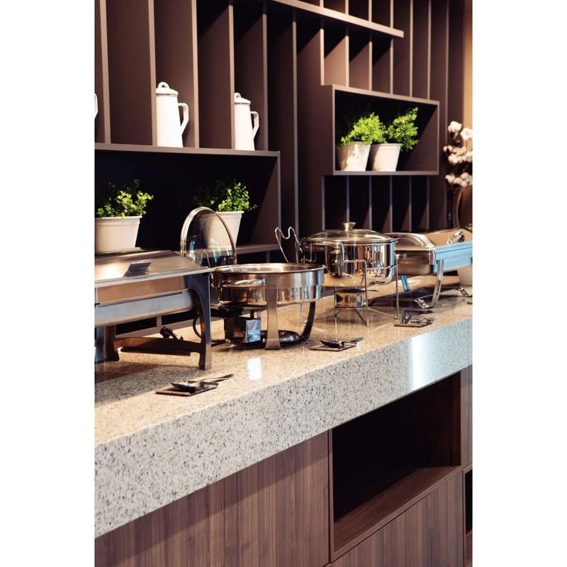 Rechaud Tramontina Retangular em Aço Inox Banho Maria Tampa Removível com Fogareiro Cuba GN 1/2 8,4 L