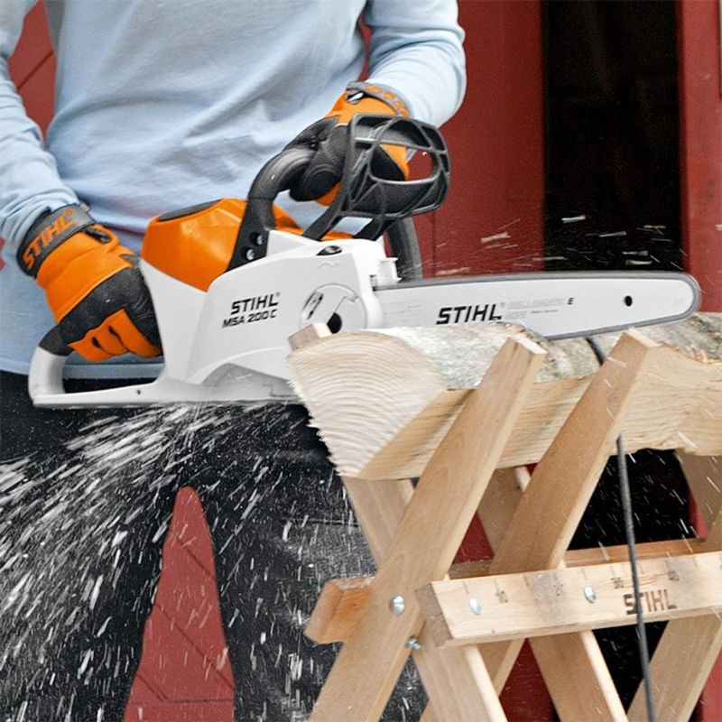 Motosserra STIHL à Bateria MSA 200