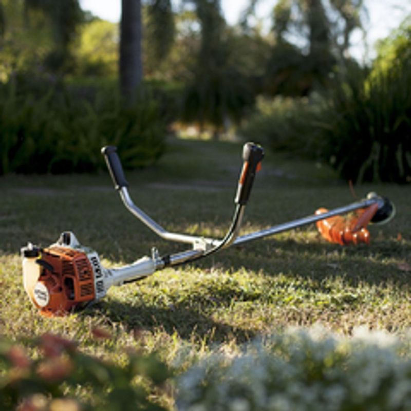 Roçadeira STIHL à Gasolina FS 55 com Fio de Nylon | Autocut 26-2