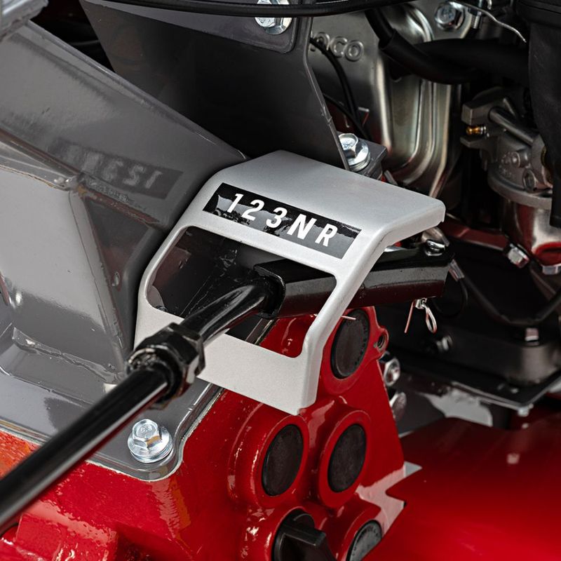 Motocultivador a Gasolina Branco BTTG7.5 7,5HP com Farol de LED e 3 Marchas