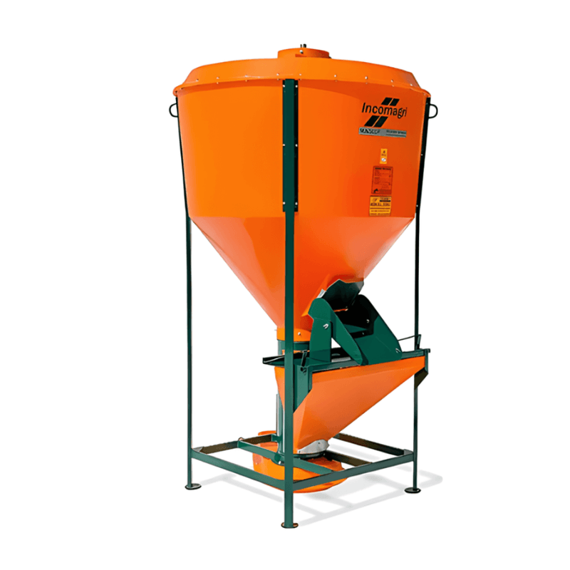 Misturador de Ração Incomagri 500kg com Triturador de Grãos e Motores